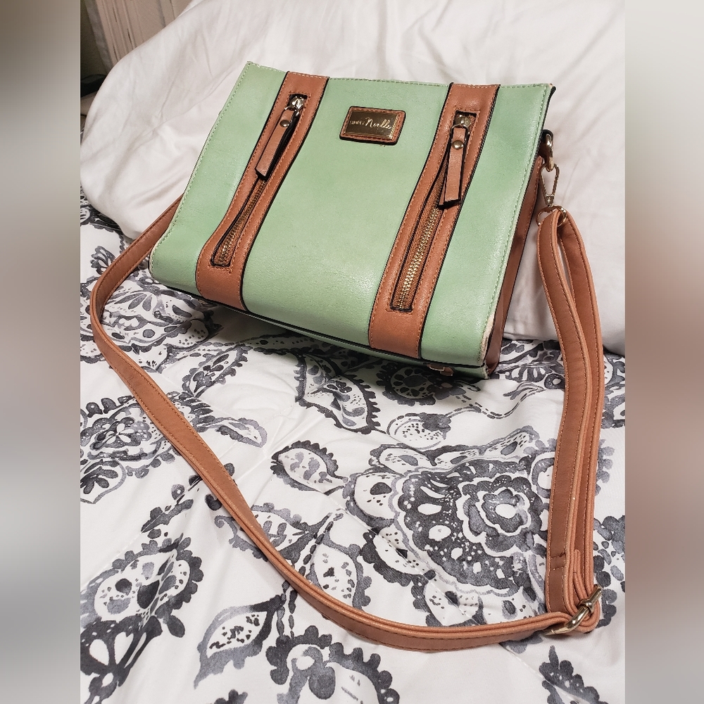 Hand bag